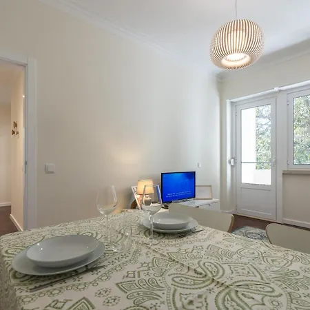 Casa Do Largo - Cozy Apartment In The City Center & With Ac Lisbon Exterior photo